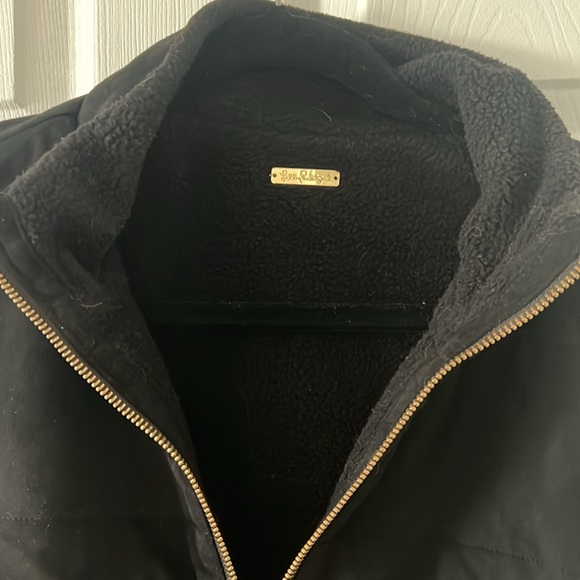 Lilly Pulitzer Skyden Reversible Vest Jacket Fleece & Suede Black M Nwt $258 - Picture 2 of 8